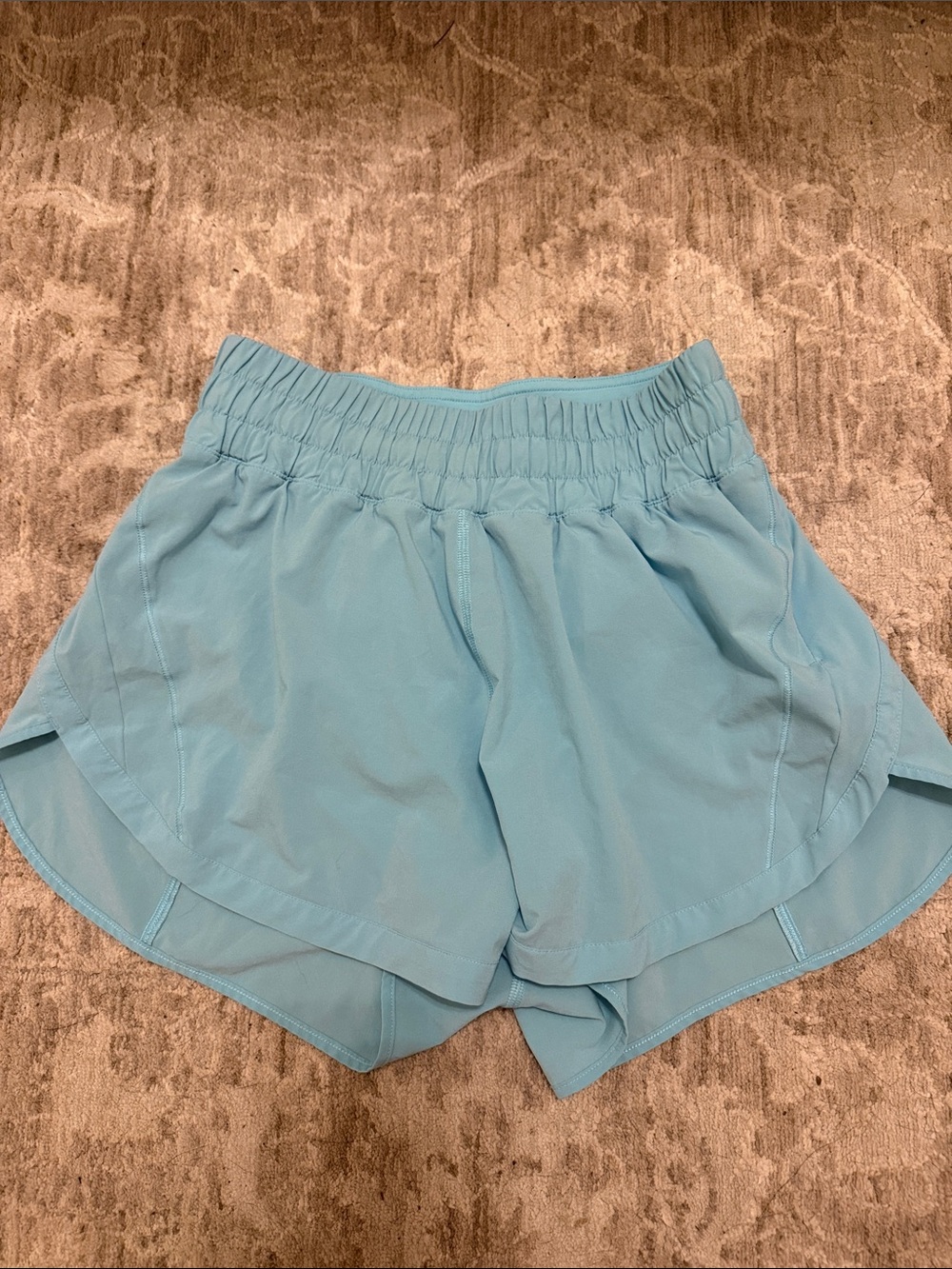 Track that shorts size 6